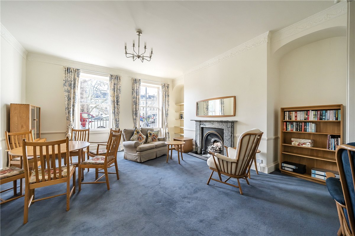 2 bedroom maisonette, St. James's Square, Bath BA1 - Sold STC