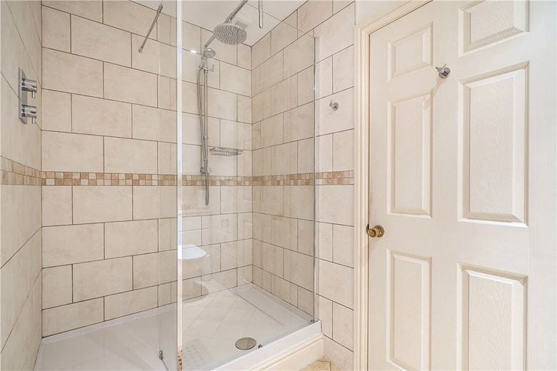 2 bedroom maisonette, St. James's Square, Bath BA1 - Sold STC