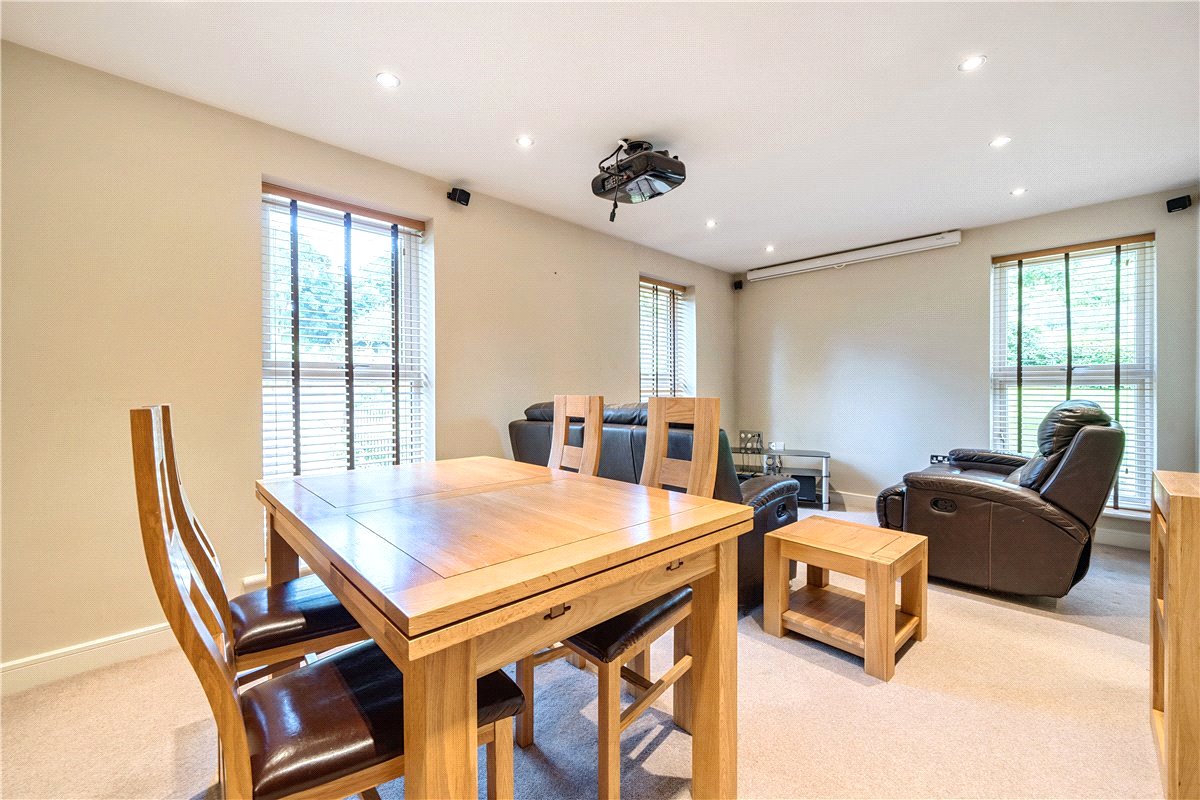 2 bedroom house, Rennie Close, Bath BA2 - Sold