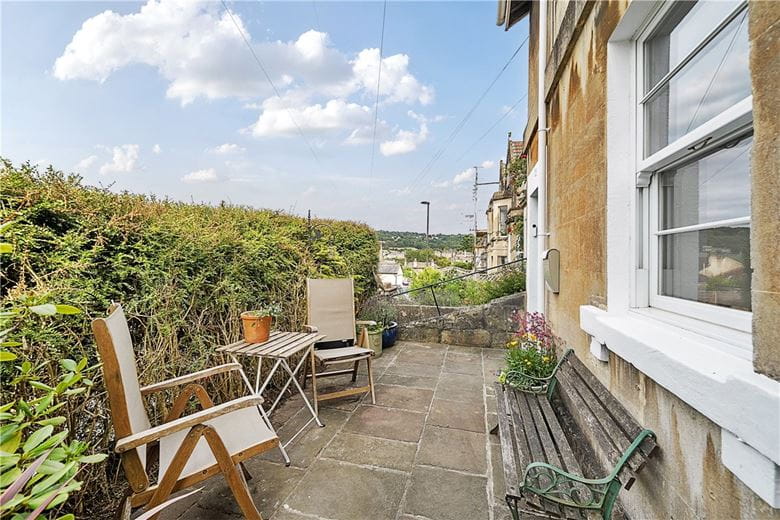 2 bedroom house, Alexandra Road, Bath BA2 - Available