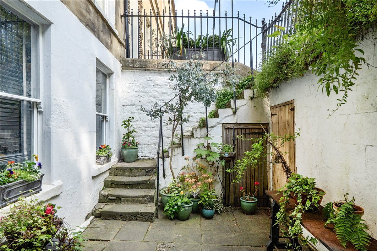 2 bedroom flat, Sydney Place, Bath BA2 - Available