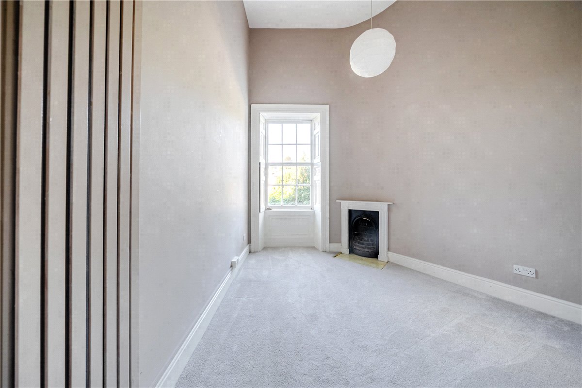 2 bedroom flat, Park Street, Bath BA1 - Available