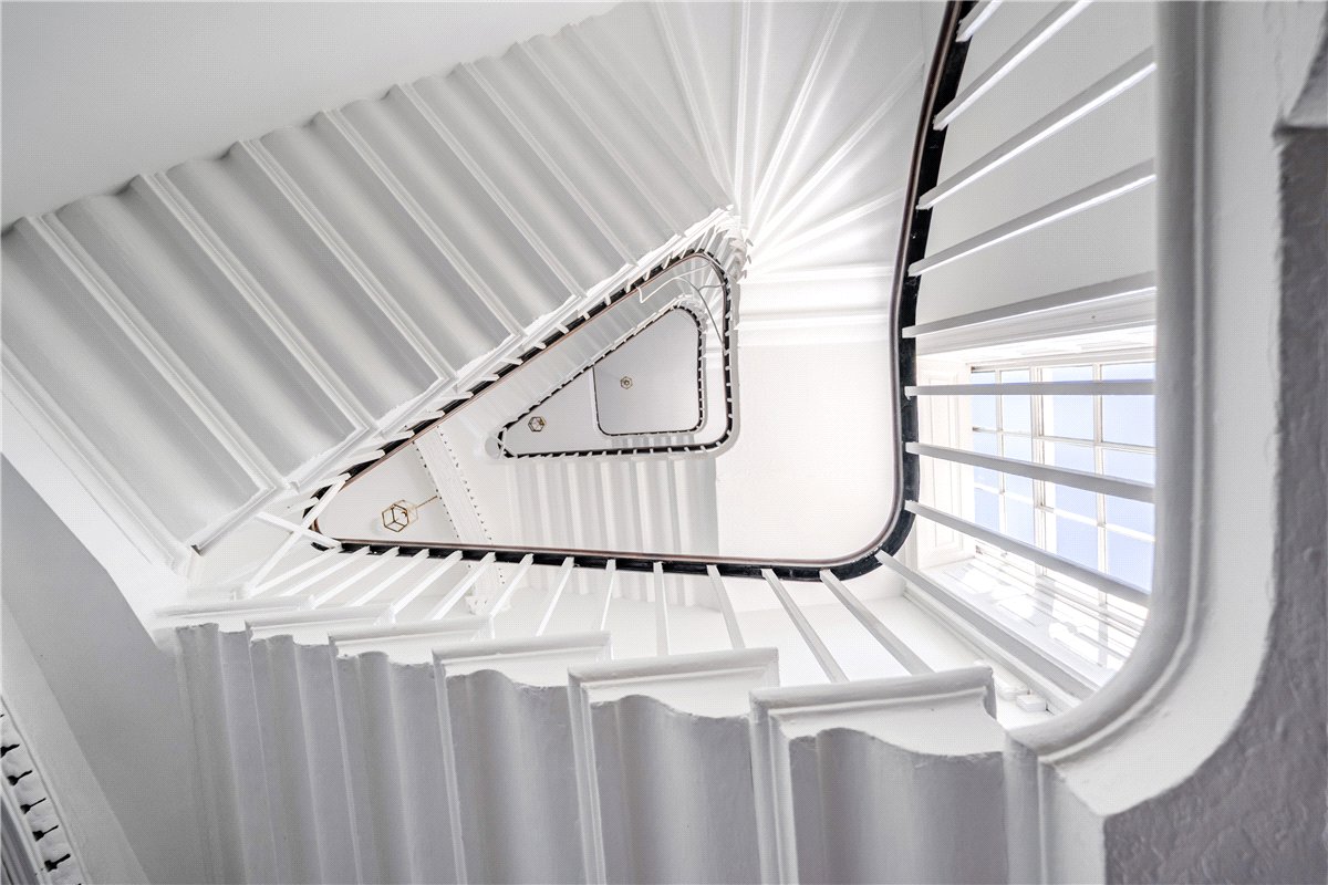 2 bedroom flat, Park Street, Bath BA1 - Available