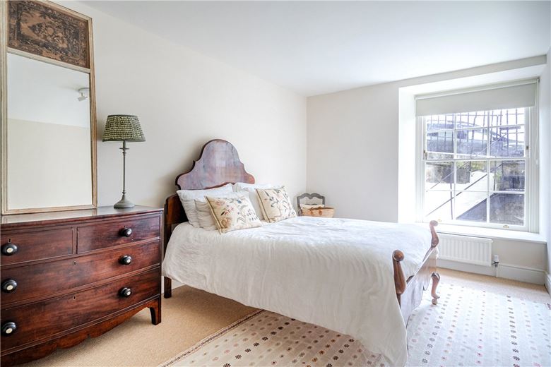 2 bedroom maisonette, Marlborough Buildings, Bath BA1 - Available