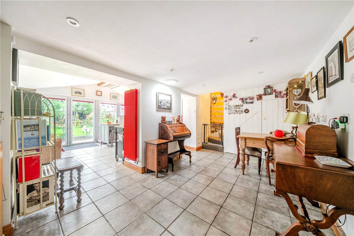 3 bedroom house, North Street, Oldland Common BS30 - Available