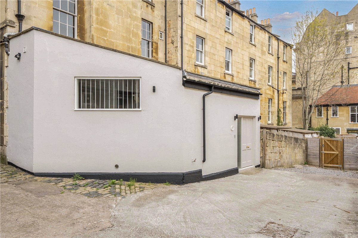 3 bedroom maisonette, Walcot Street, Bath BA1 - Available