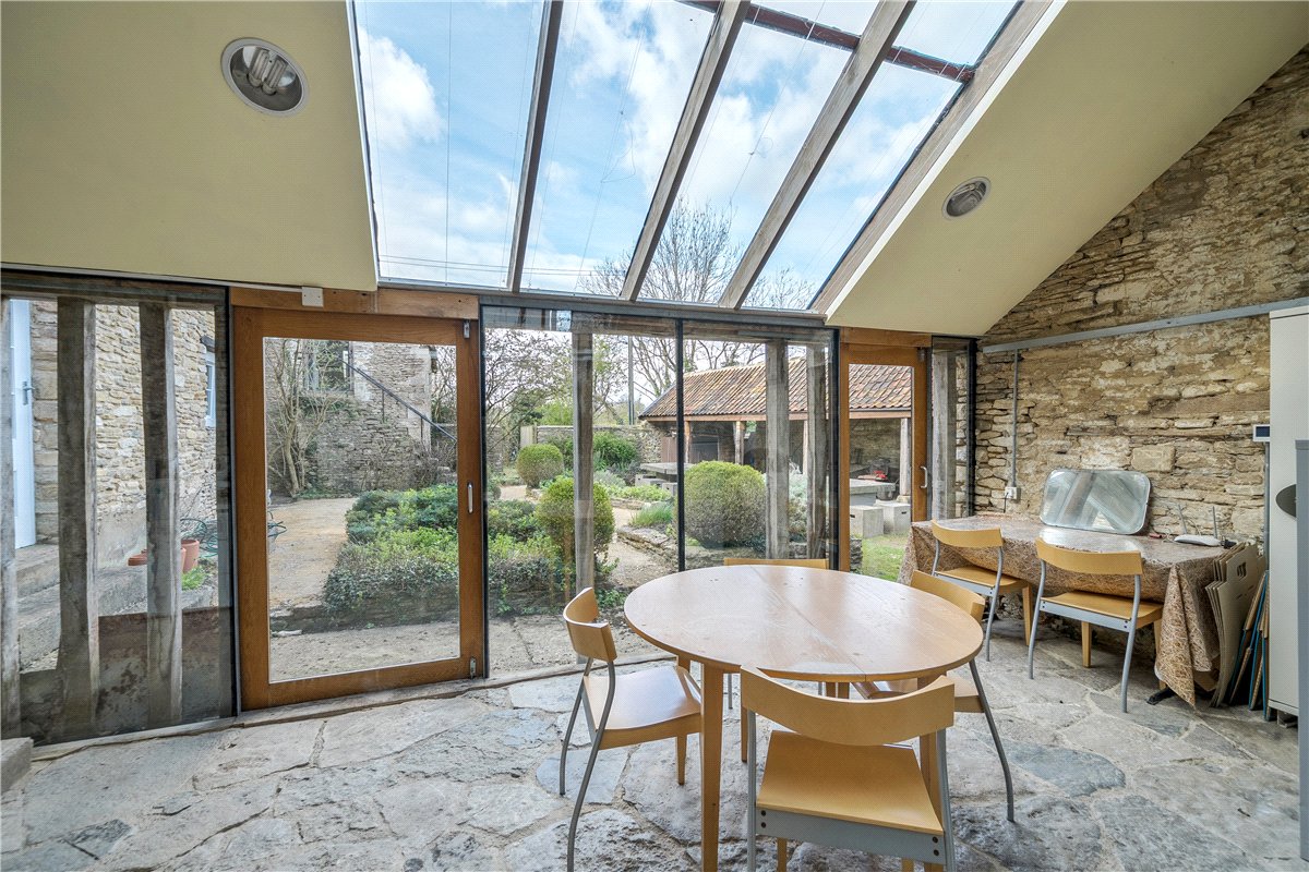 7 bedroom house, Neston, Corsham SN13 - Available