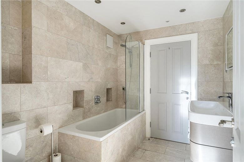 2 bedroom flat, Brunswick Place, Bath BA1 - Available