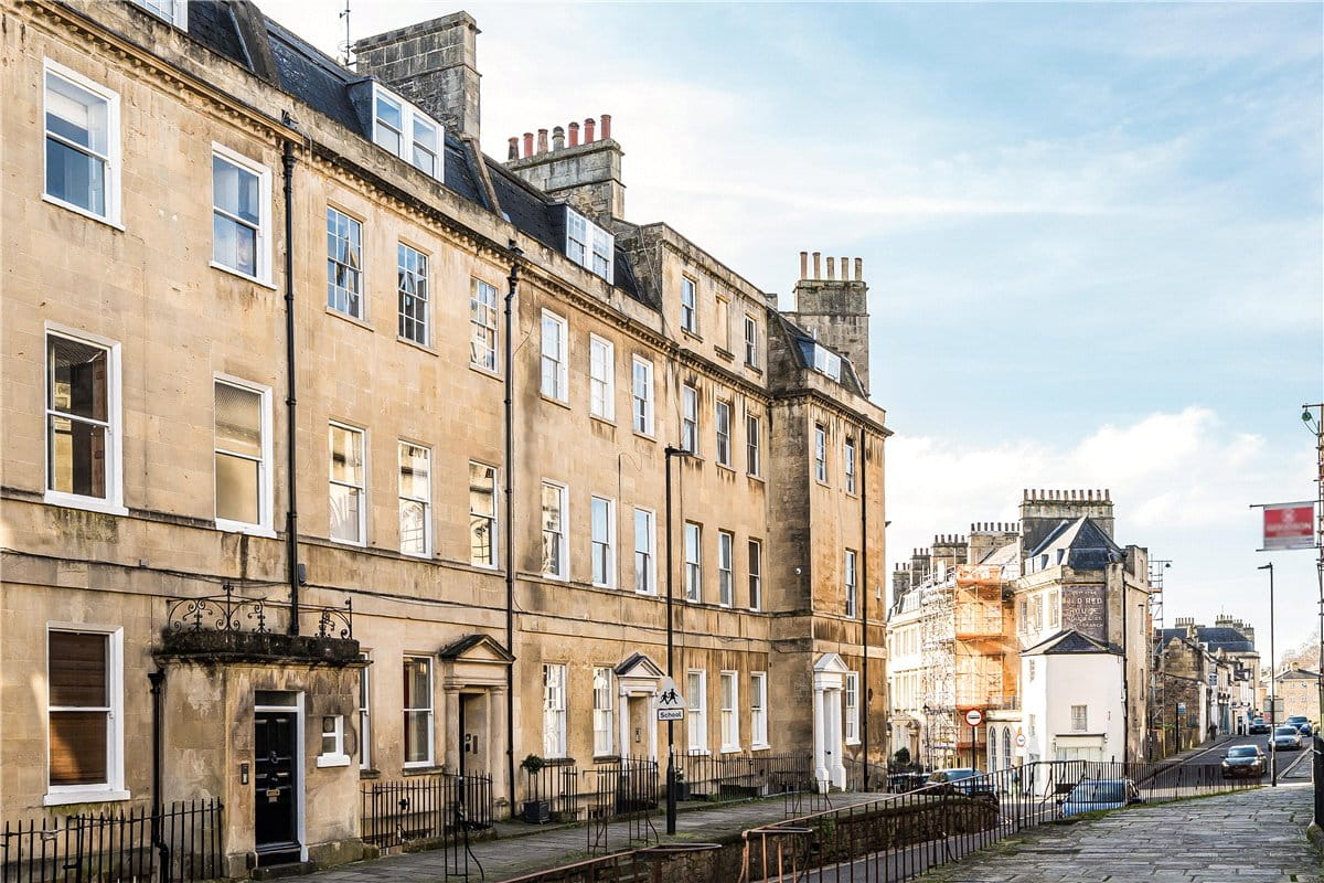 2 bedroom flat, Brunswick Place, Bath BA1 - Available