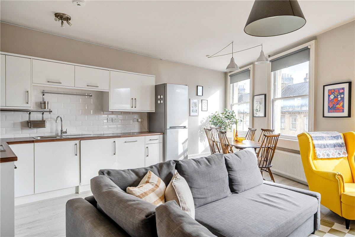 1 bedroom flat, Hay Hill, Bath BA1 - Available