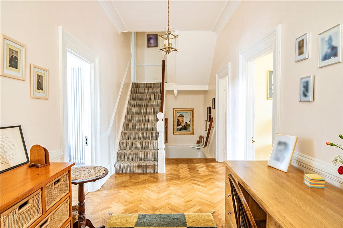 6 bedroom house, Combe Park, Bath BA1 - Available