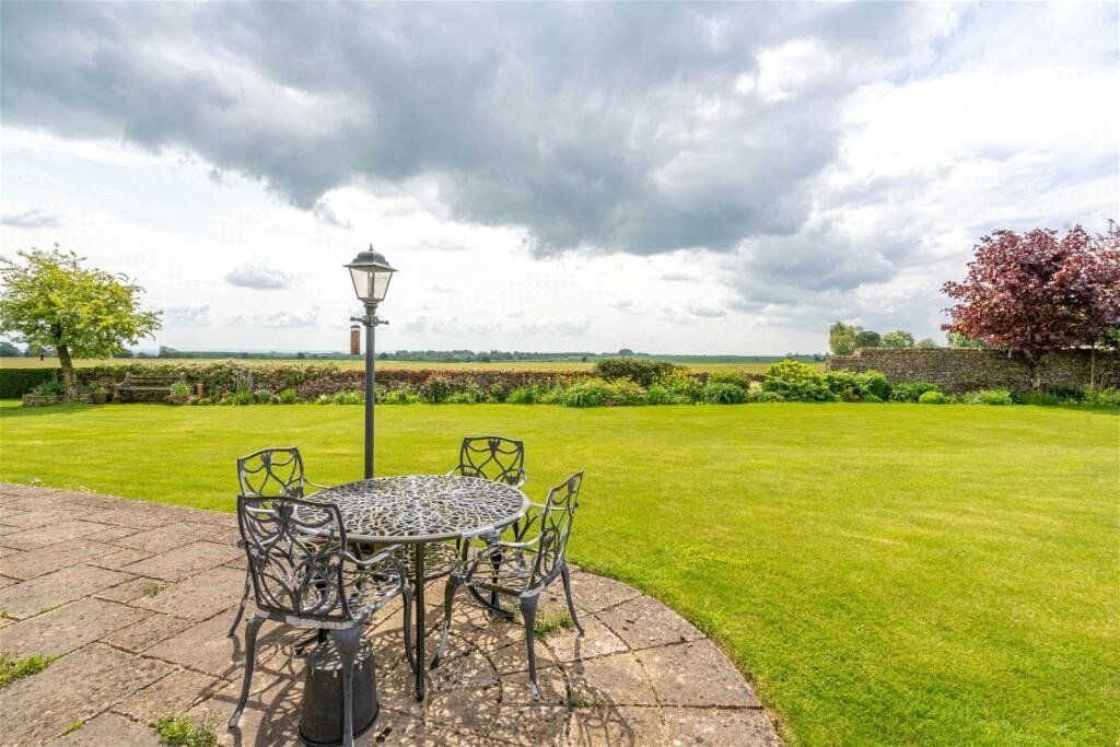 3 bedroom house, Tetbury, Gloucestershire GL8 - Sold STC