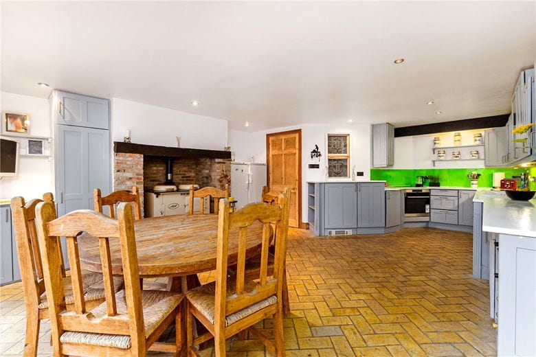 5 bedroom house, Comberton Road, Barton CB23 - Available