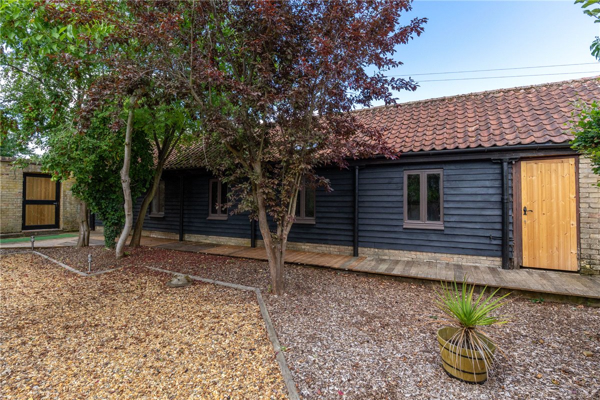 5 bedroom house, Comberton Road, Barton CB23 - Available