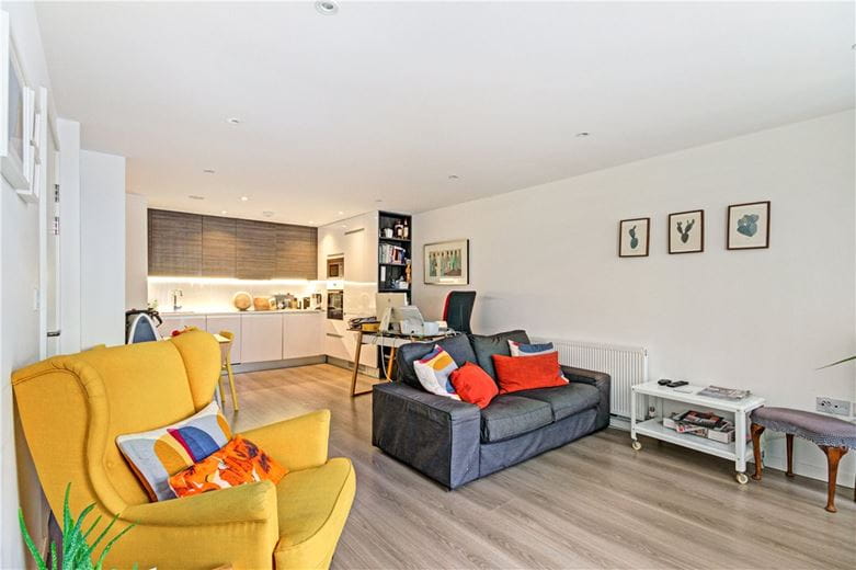 2 bedroom flat, Hills Road, Cambridge CB2 - Available