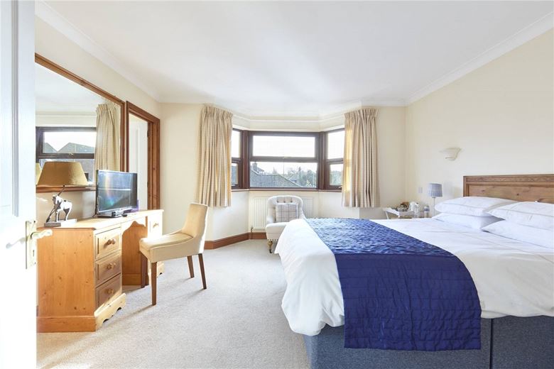 6 bedroom house, Warrington Street, Newmarket CB8 - Available