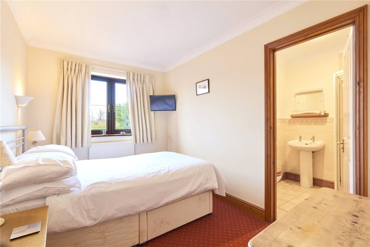 6 bedroom house, Warrington Street, Newmarket CB8 - Available