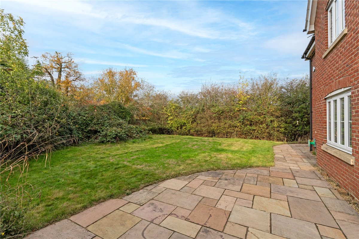 4 bedroom house, Damms Pastures, Highfields Caldecote CB23 - Sold