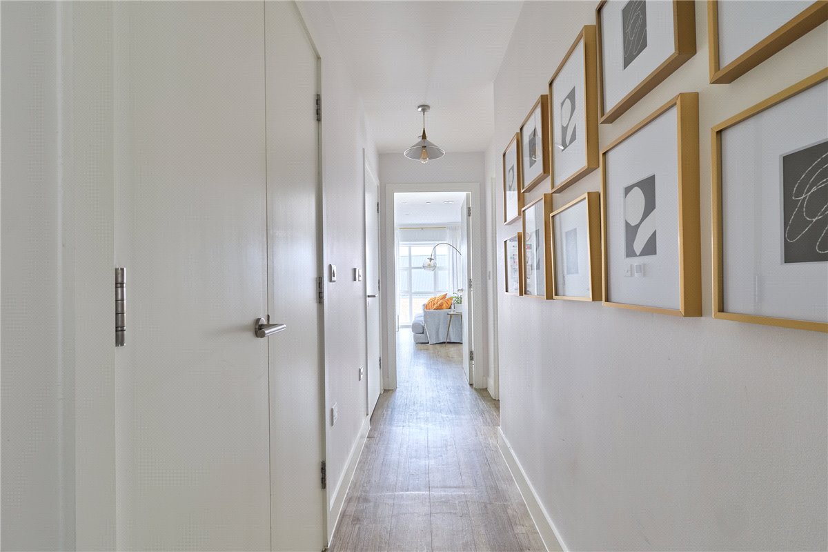 2 bedroom flat, Marleigh Avenue, Cambridge CB5 - Sold STC