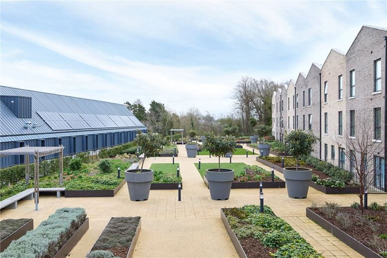 2 bedroom flat, Marleigh Avenue, Cambridge CB5 - Sold STC