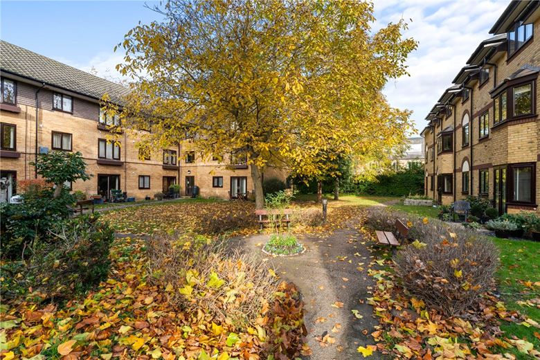 1 bedroom flat, Cherry Hinton Road, Cambridge CB1 - Sold STC