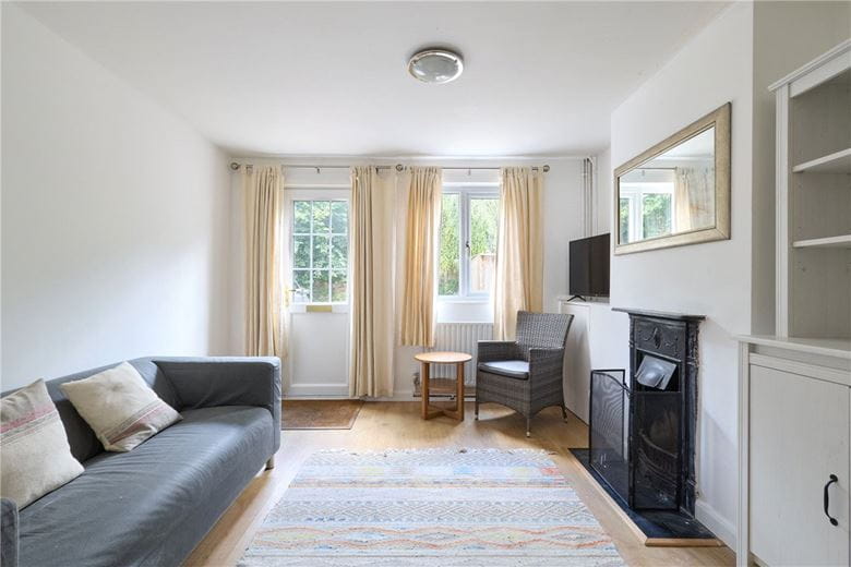 2 bedroom house, Rivar Place, Sleaford Street CB1 - Available
