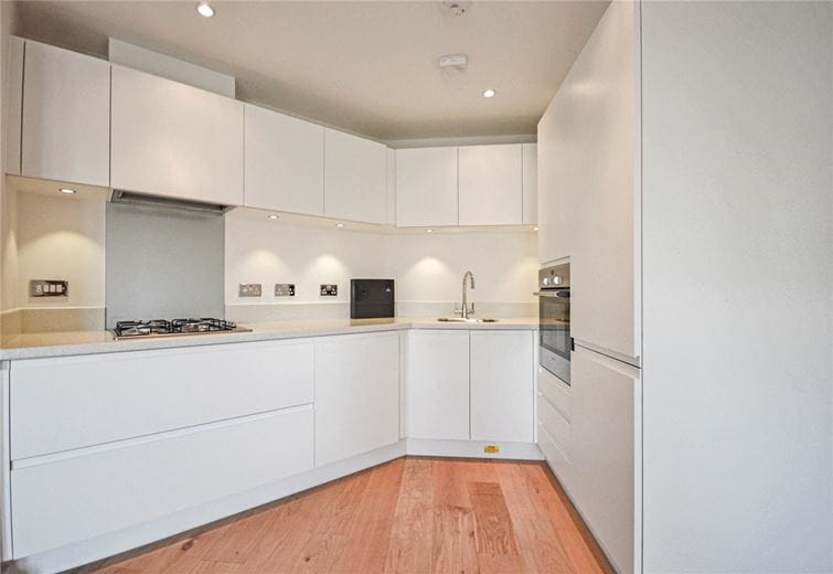 2 bedroom flat, Glenalmond Avenue, Cambridge CB2 - Available