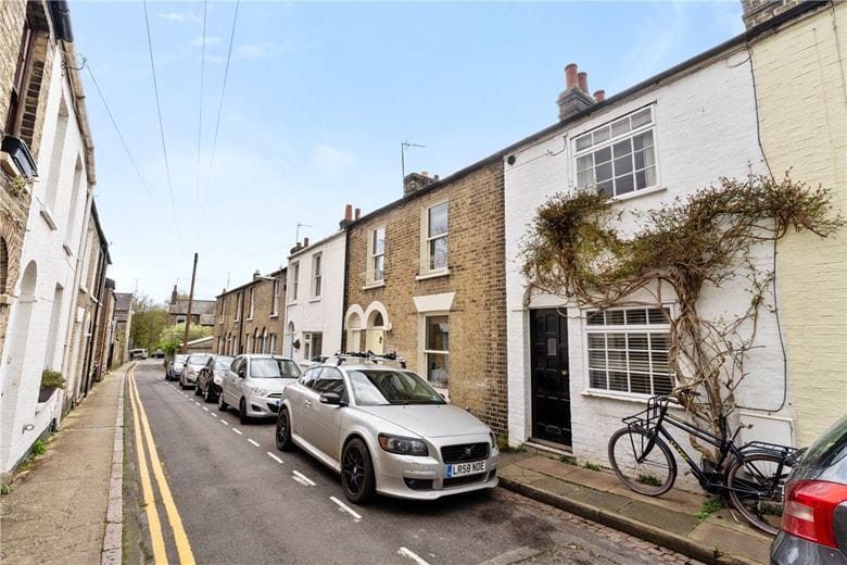 2 bedroom house, Albert Street, Cambridge CB4 - Available