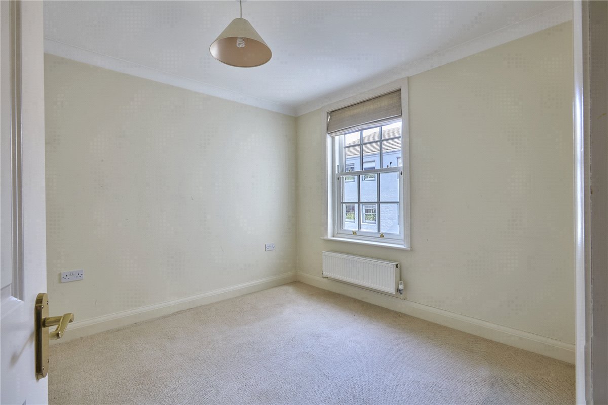 2 bedroom flat, Felbrigge House, 39 Hills Road CB2 - Sold