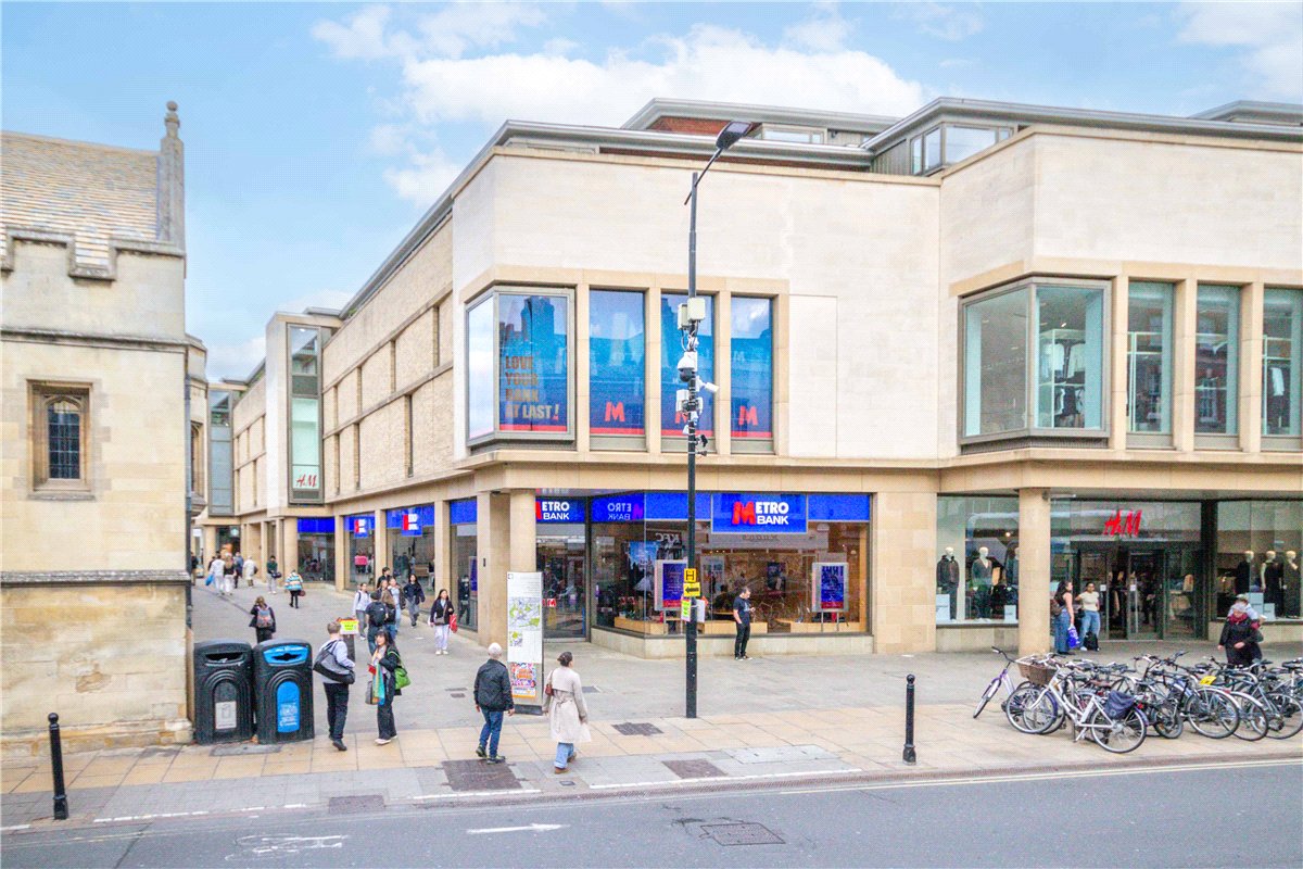 2 bedroom flat, Christ's Lane, Cambridge CB1 - Available