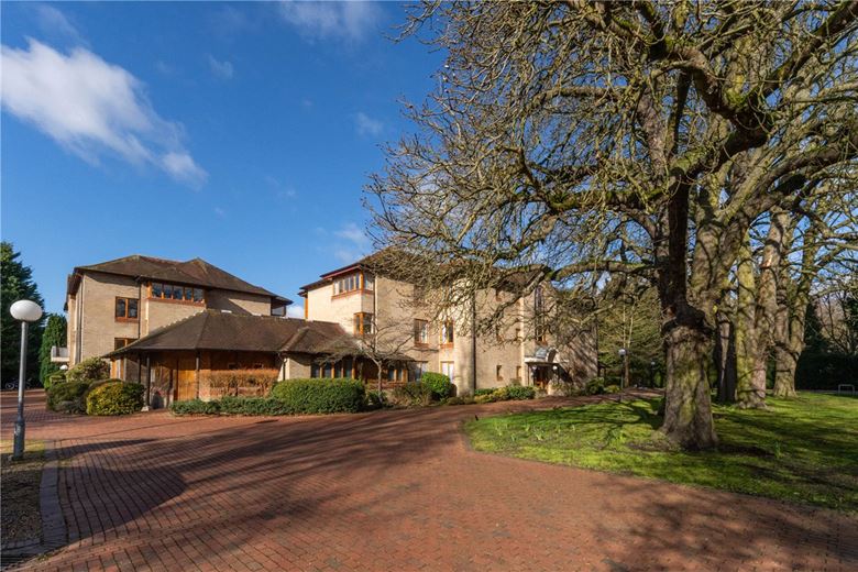 3 bedroom flat, Brooklands Avenue, Cambridge CB2 - Sold STC