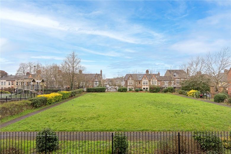 4 bedroom house, Ravensworth Gardens, Cambridge CB1 - Sold STC