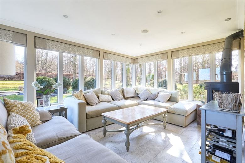 5 bedroom house, Centre Drive, Newmarket CB8 - Available