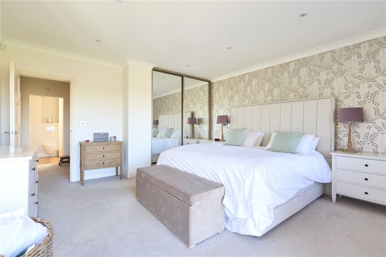 5 bedroom house, Centre Drive, Newmarket CB8 - Sold