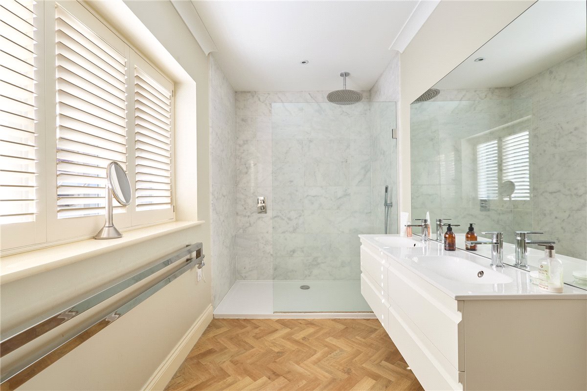 5 bedroom house, Centre Drive, Newmarket CB8 - Sold