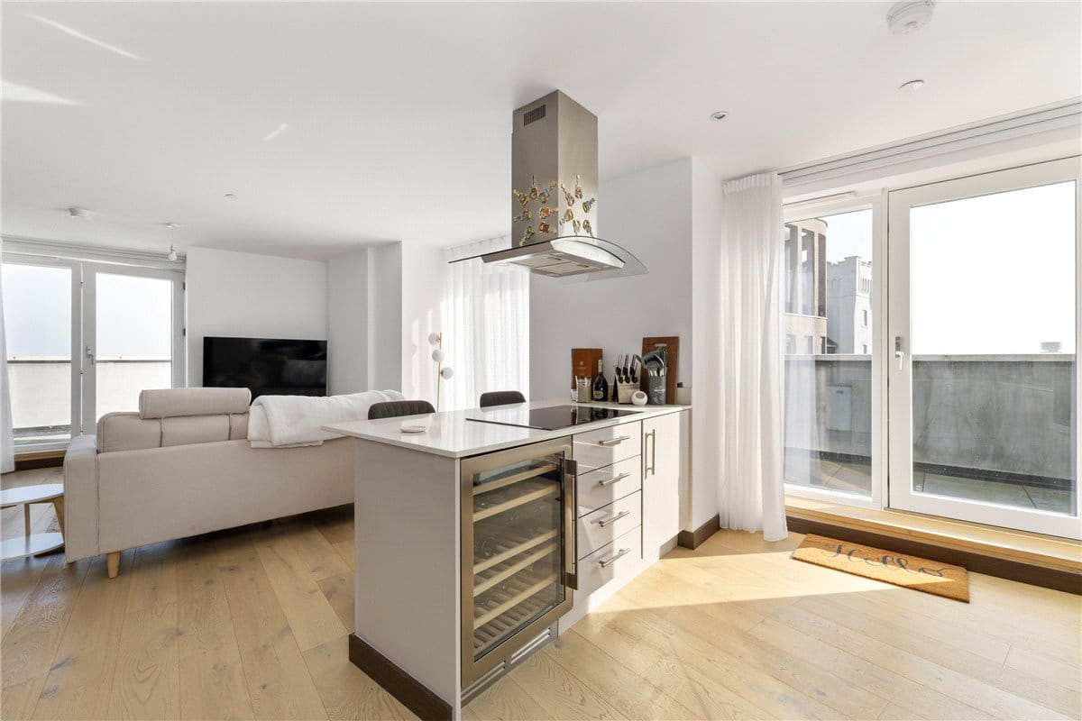 2 bedroom flat, Station Square, Cambridge CB1 - Sold