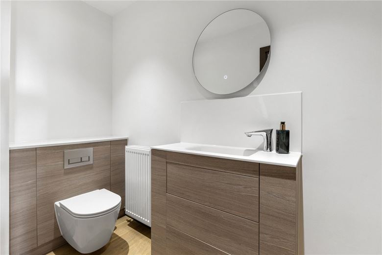 2 bedroom flat, Station Square, Cambridge CB1 - Sold