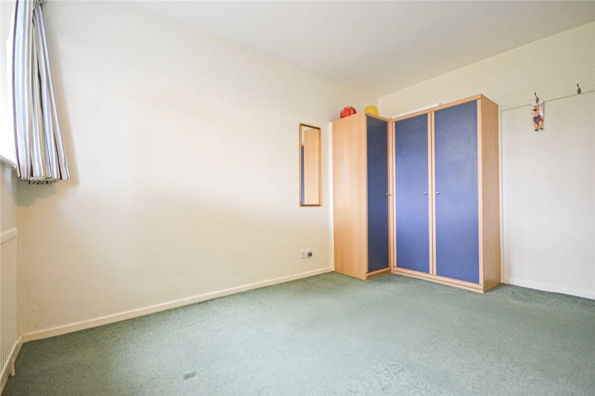 3 bedroom flat, Lingholme Close, Cambridge CB4 - Available