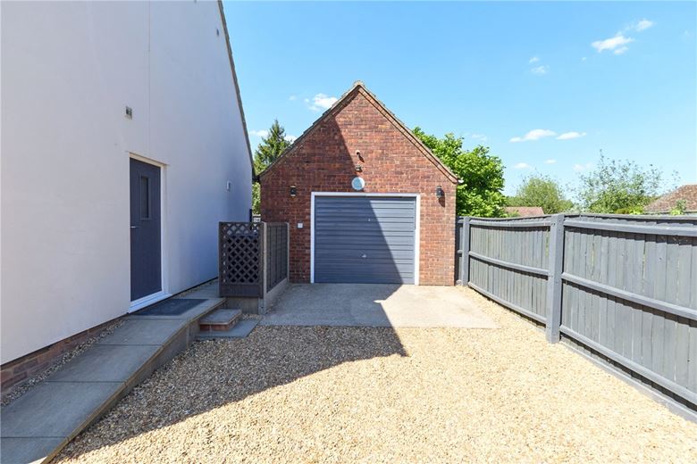 4 bedroom house, Newmarket Road, Kennett CB8 - Sold