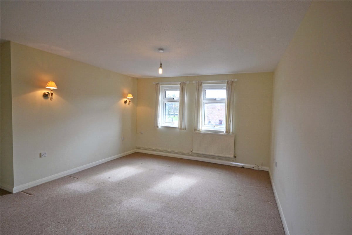 2 bedroom flat, Minerva Way, Cambridge CB4 - Available