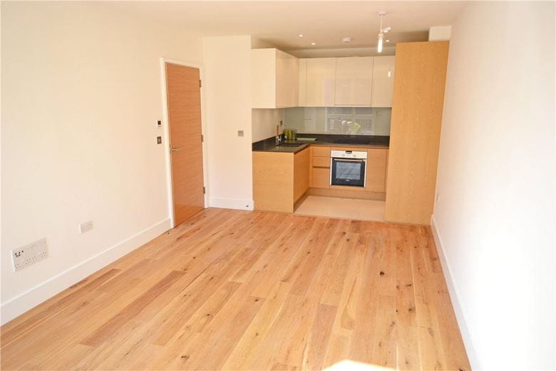 1 bedroom flat, Kingsley Walk, Cambridge CB5 - Available