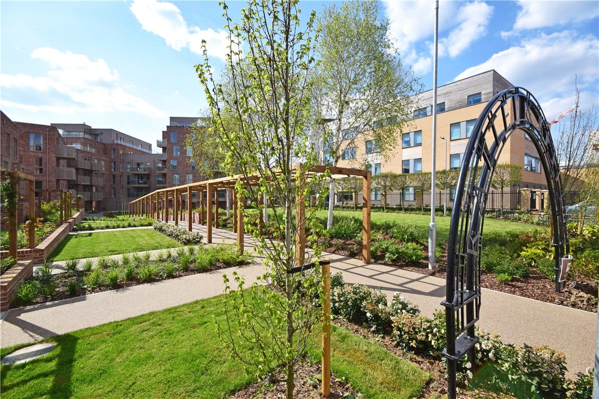 1 bedroom flat, Harrison Drive, Cambridge CB2 - Available