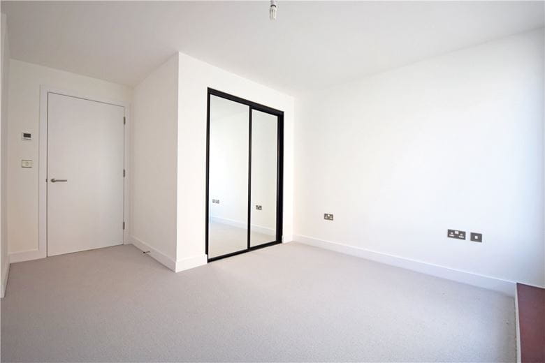 1 bedroom flat, Harrison Drive, Cambridge CB2 - Available