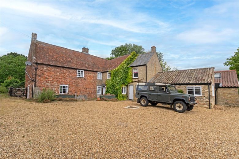 4 bedroom house, Hilton Road, Fenstanton PE28 - Available