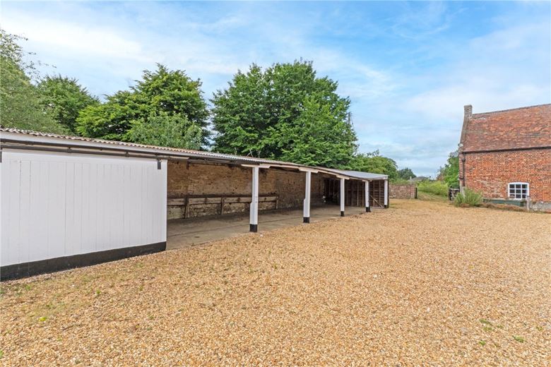 4 bedroom house, Hilton Road, Fenstanton PE28 - Available