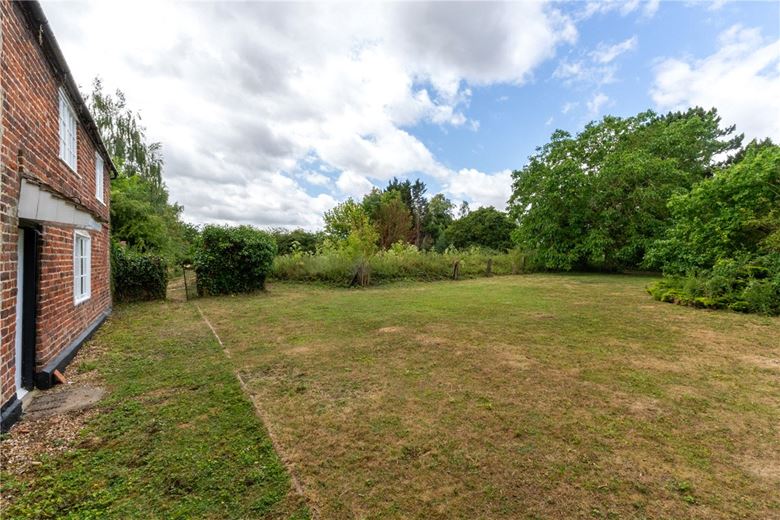 4 bedroom house, Hilton Road, Fenstanton PE28 - Available