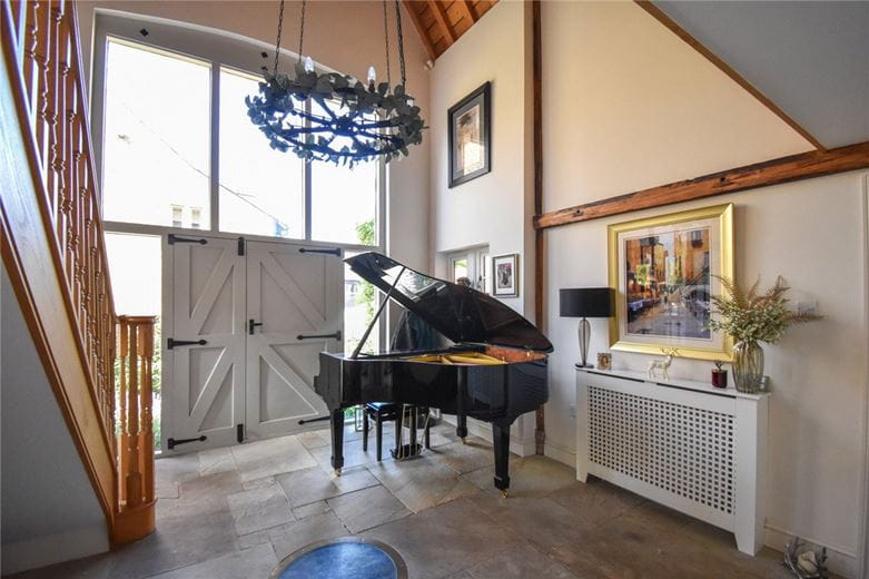 5 bedroom house, High Street, Haddenham CB6 - Available