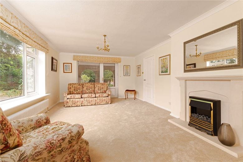 5 bedroom house, Scotts Gardens, Whittlesford CB22 - Available
