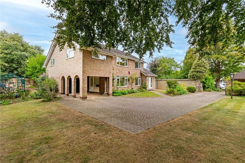 5 bedroom house, Scotts Gardens, Whittlesford CB22 - Available