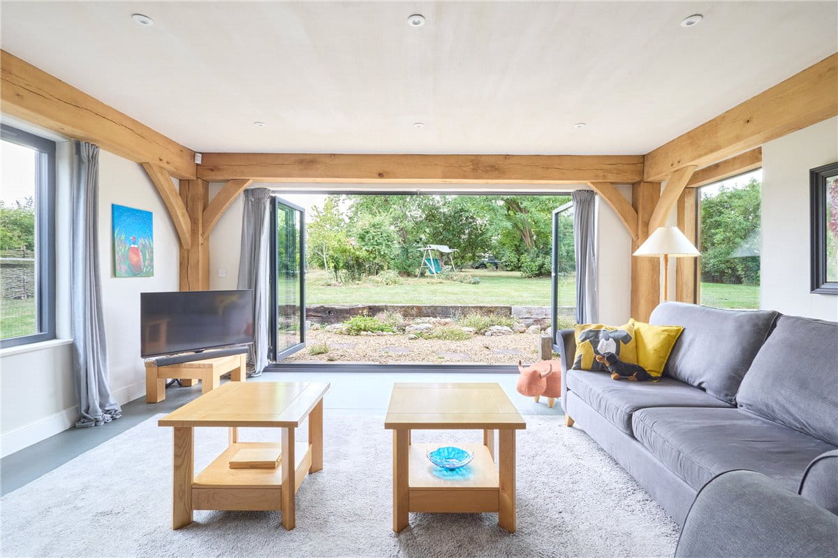 4 bedroom house, Ermine Street, Caxton CB23 - Available